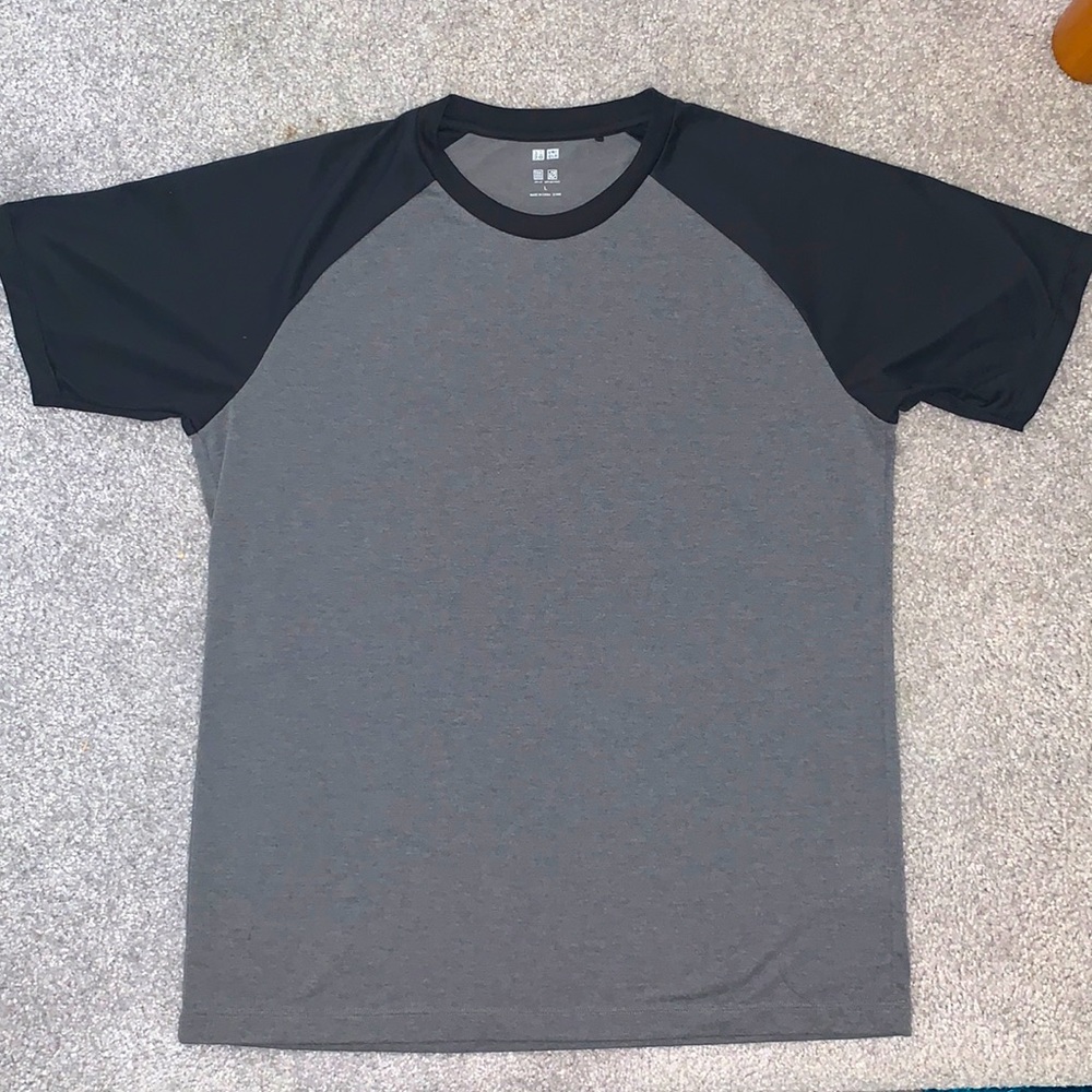 Uniqlo Black Gray Baseball T-Shirt - Size L
